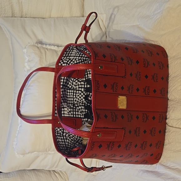 Reversible MCM tote bag - Picture 2 of 4